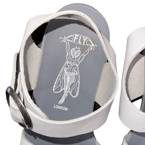 Fly London Masa Off-White Soft Leather Sandal Buckle Comfortable Support Boho - Picture 9 of 15